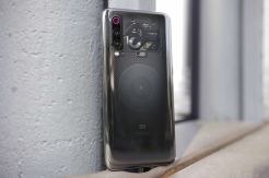 Xiaomi Batal Jualan Mi 9 Edisi Transparan Pada 19 Maret, Kenapa?