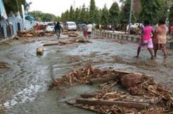 Korban Banjir Bandang...