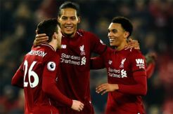 Dua Bek Sayap Liverpool Beda Pandangan Soal Kans Juara