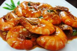 Udang Goreng Mentega Hangatkan Makan Malam Bareng Keluarga