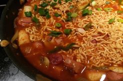Suka Makanan Korea?...