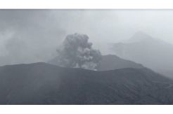 Bromo Terus Erupsi, Warga Sulit Mencari Rumput untuk Pakan Ternak