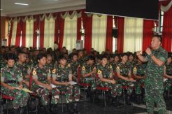 Kodam IV/Diponegoro Bekali Taruna Akmil Bijak Bermedsos