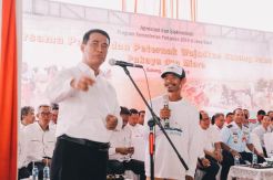 Bagikan Ayam, Kementan Harapkan Masyarakat Miskin Berkurang