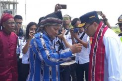 Kunjungi Saumlaki, Menhub Pastikan Tol Laut Berjalan Lancar