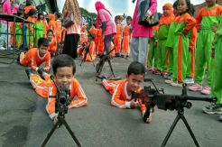 Ratusan Siswa TK Aisyiah Magelang Jajal Alat-alat Militer