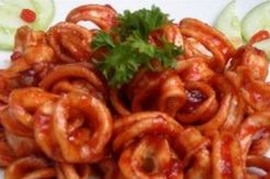 Pecinta Makanan Pedas Mesti Jajal Cumi Sambal Pedas