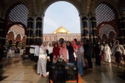 Mengenal Sosok Dian Al Mahri, Jarang Muncul di Publik dan Rajin Sedekah
