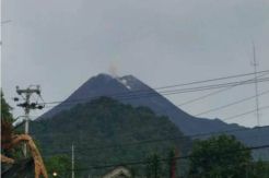 Sejak Dini Hari Merapi Sudah Dua Kali Muntahkan Awan Panas