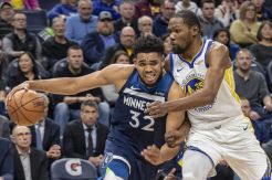 Warriors Tersungkur di Markas Timberwolves