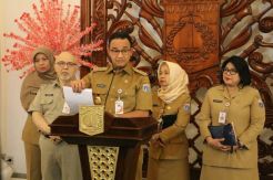 Santuni Keluarga PPSU Korban Tabrak Lari, Anies: Ini Prinsip Kami