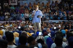 Sandiaga Uno Goyang Milenial Solo Dengan Rumah Siap Kerja