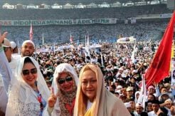 Tiga Putri Almarhum Soeharto Disambut Pendukung Prabowo-Sandi di GBK