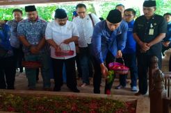 Ziarahi Makam Bung Karno, AHY: Kita Kembali ke Semangat Perjuangannya
