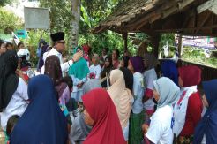Caleg Perindo Ini Gelar Fogging Ratusan Rumah di Serang