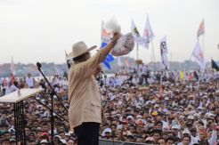 Prabowo Janjikan Harga Karet dan Kelapa Sawit Bikin Senyum Petani