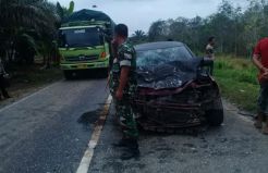 Mobil Boks Tabrak Minibus, 1 Tewas 1 Luka Berat