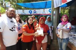 Perindo Grobogan Bagikan 250 Paket Beras Murah
