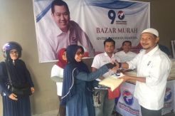 Warga Kobar Serbu Bazar...