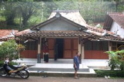 Dalem Pesomoan, Jejak Peninggalan Untung Suropati di Clapar Kebumen