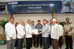 Beri Penghargaan, Reasuransi Nasional Umrohkan Mitra Bisnis