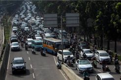 Denda Merokok Saat Berkendara Efektif Turunkan Tingkat Kecelakaan