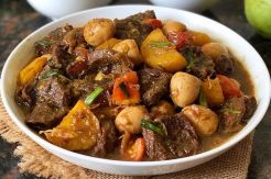 Cara Mudah Membuat Semur Daging Kentang Telur Puyuh