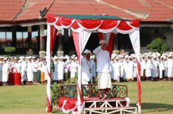 Hormati Pahlawan, Bupati Klungkung dan Peserta Apel Kenakan Pakaian Adat Bali