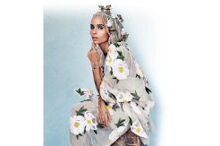 Zoe Kravitz: Totalitas Akting, Musik, dan Modeling