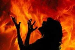 Lamaran Ditolak, Pria Pakistan Bakar Gadis Pujaannya Hidup-hidup
