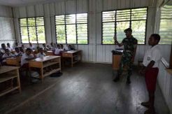 Minim Guru, Yonif 755/Kostrad...