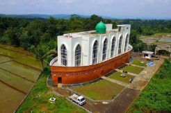 4 Tempat Seru untuk...