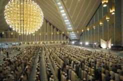 Ramadhan Melatih Diri untuk Salat Berjamaah
