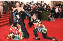 Jeremy Scott, Desainer...