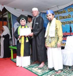 Wali Kota Tanjungpinang Wisuda Santri Daar El Ihsan