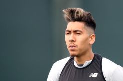 Jelang Lawan Spurs, Liverpool Semringah Lihat Firmino Berlatih