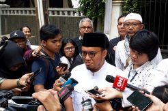 Denny, BW dan Irman Putra Siddin Jadi Kuasa Hukum Prabowo-Sandi di MK