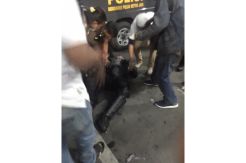 Bentrok Massa dengan Polisi Kembali Pecah, 2 Polisi Terluka MH Thamrin