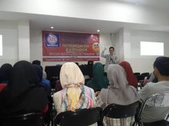 Seminar PKM Jadikan...