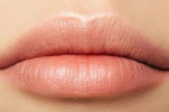 3 Bahan Alami Ini Bisa Atasi Masalah Kesehatan Bibir