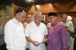 Gubernur hingga Menteri...