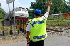 Hanya 10 dari 71 Perlintasan KA Tak Berpalang Pintu di Blitar Dijaga Petugas