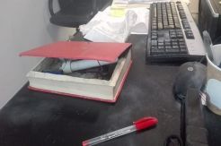 Membuka Buku Berisi Bom dan Meledak, Senator Meksiko Terluka