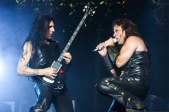 Joey DeMaio Tegaskan Manowar Belum Berakhir