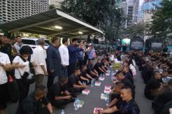 Buka Bersama TNI-Polri, Relawan Jokowi Doakan Suasana Kondusif