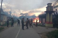 87 Rumah Dibakar Akibat Bentrok 2 Desa, Polda Sultra Kerahkan Personel Gabungan