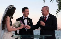 Presiden Erdogan Jadi Pendamping Pria di Pernikahan Oezil