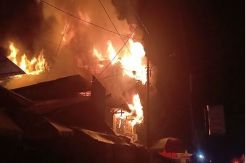 Delapan Unit Ruko di Pasar Inpres Sintang Ludes Terbakar