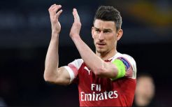 Arsenal Tetapkan Harga Jual Laurent Koscielny