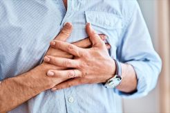 Apa Penyebab Nyeri di Dada dan Kapan Harus Periksa ke Dokter?